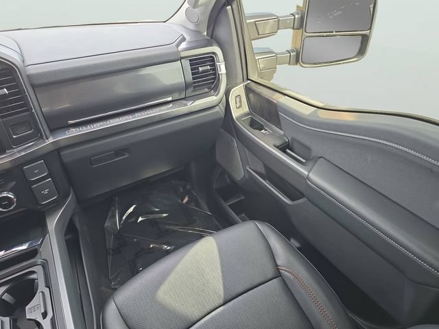 Used 2026 Ford F250 Lariat w/ Lariat Ultimate Package AWD/4WD image 11