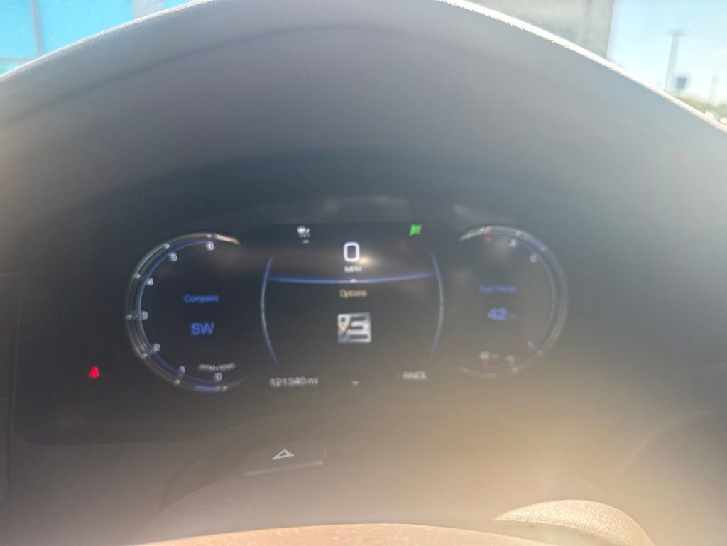 Used 2017 Cadillac Escalade Premium Luxury AWD/4WD image 15