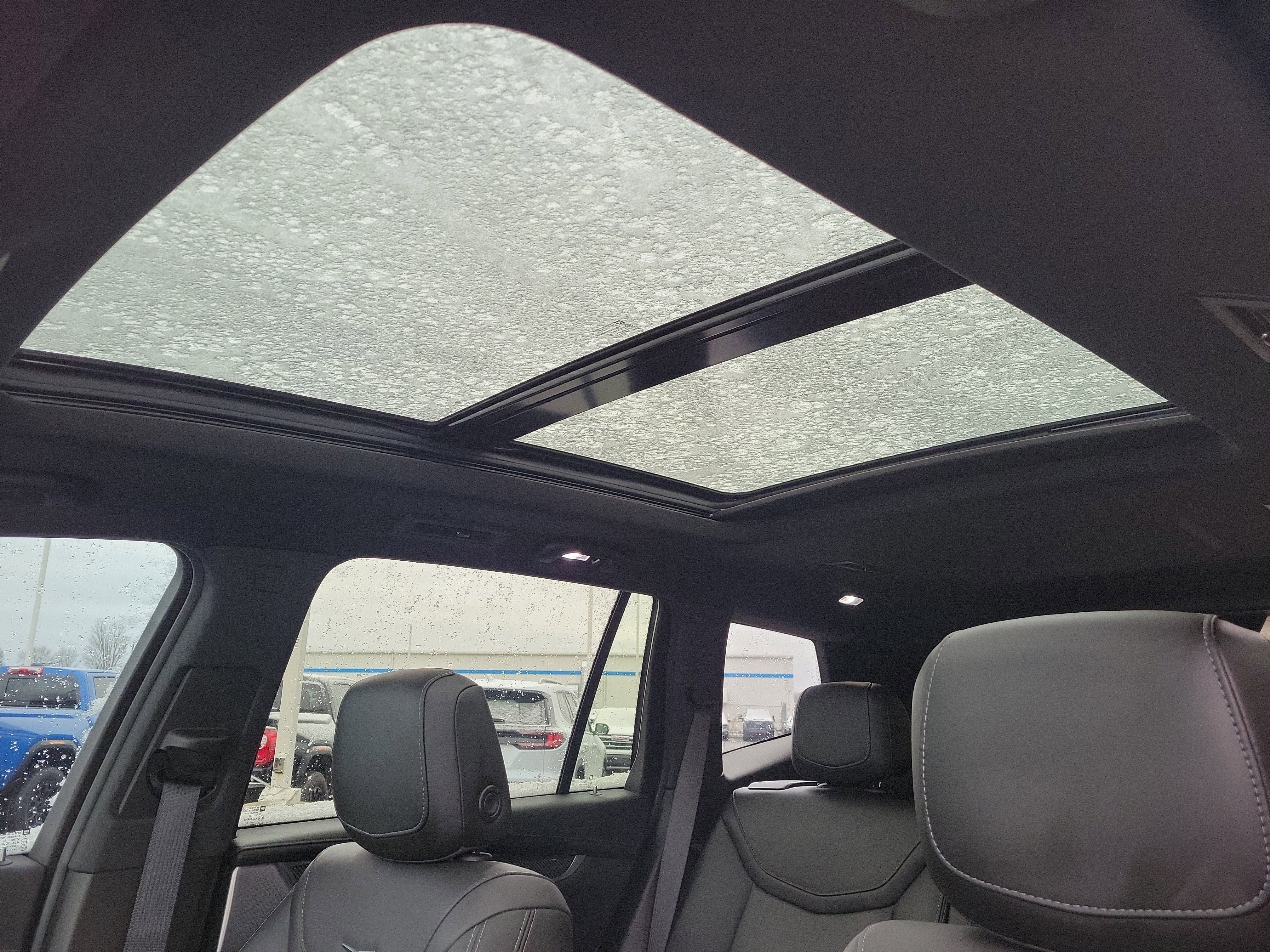 Used 2023 Cadillac XT6 Sport w/ LPO, Onyx Lite Package image 19