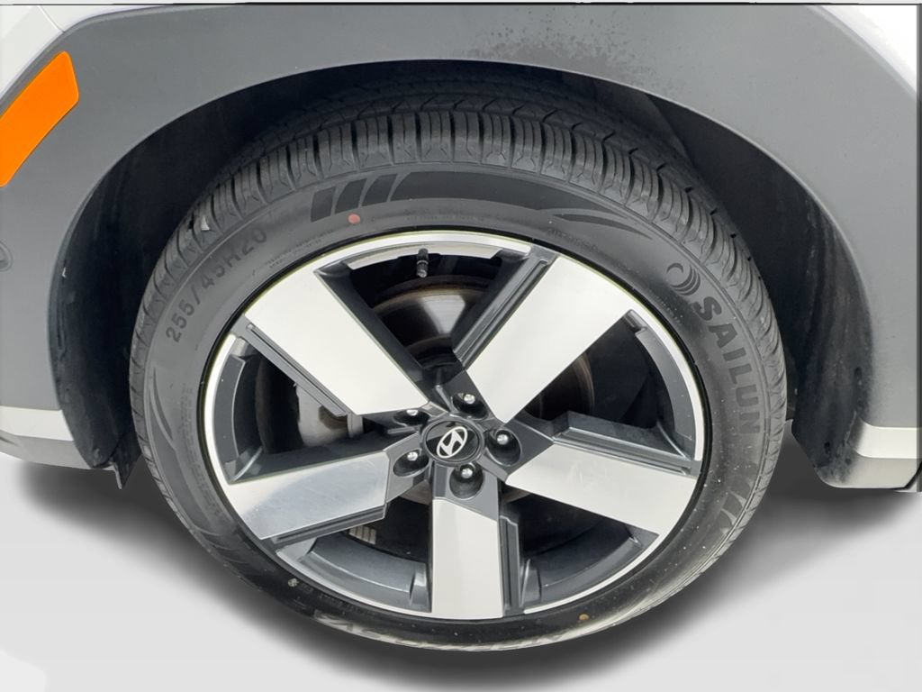 Used 2025 Hyundai Santa Fe Limited FWD image 13