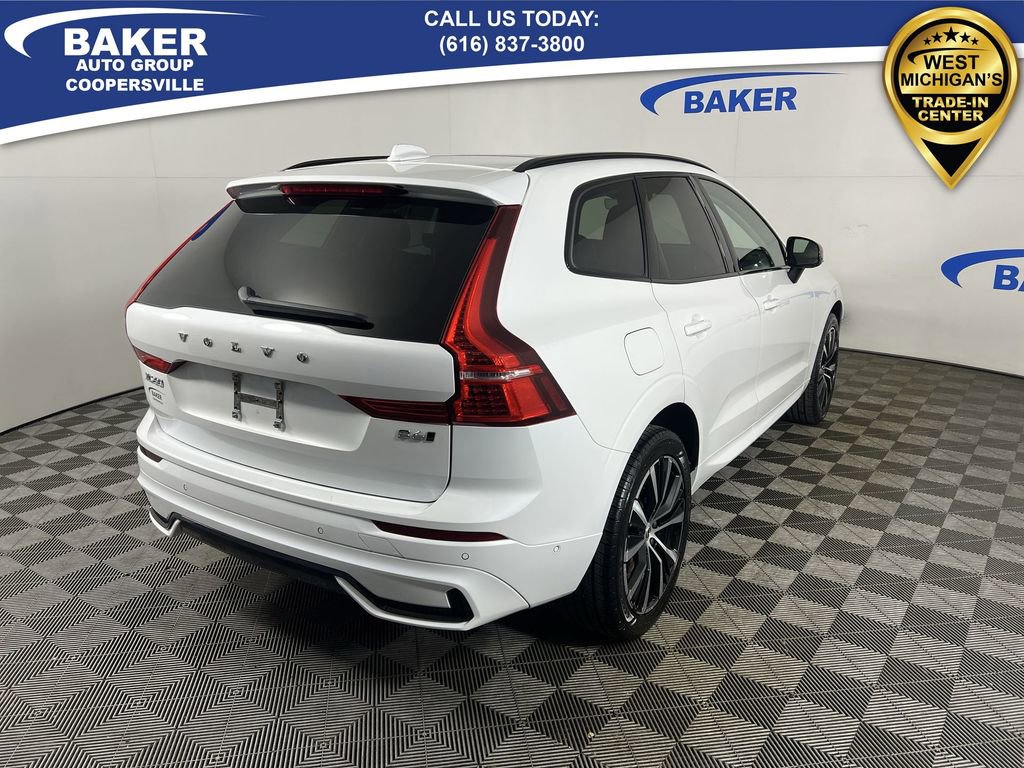 Used 2023 Volvo XC60 B6 Ultimate image 9