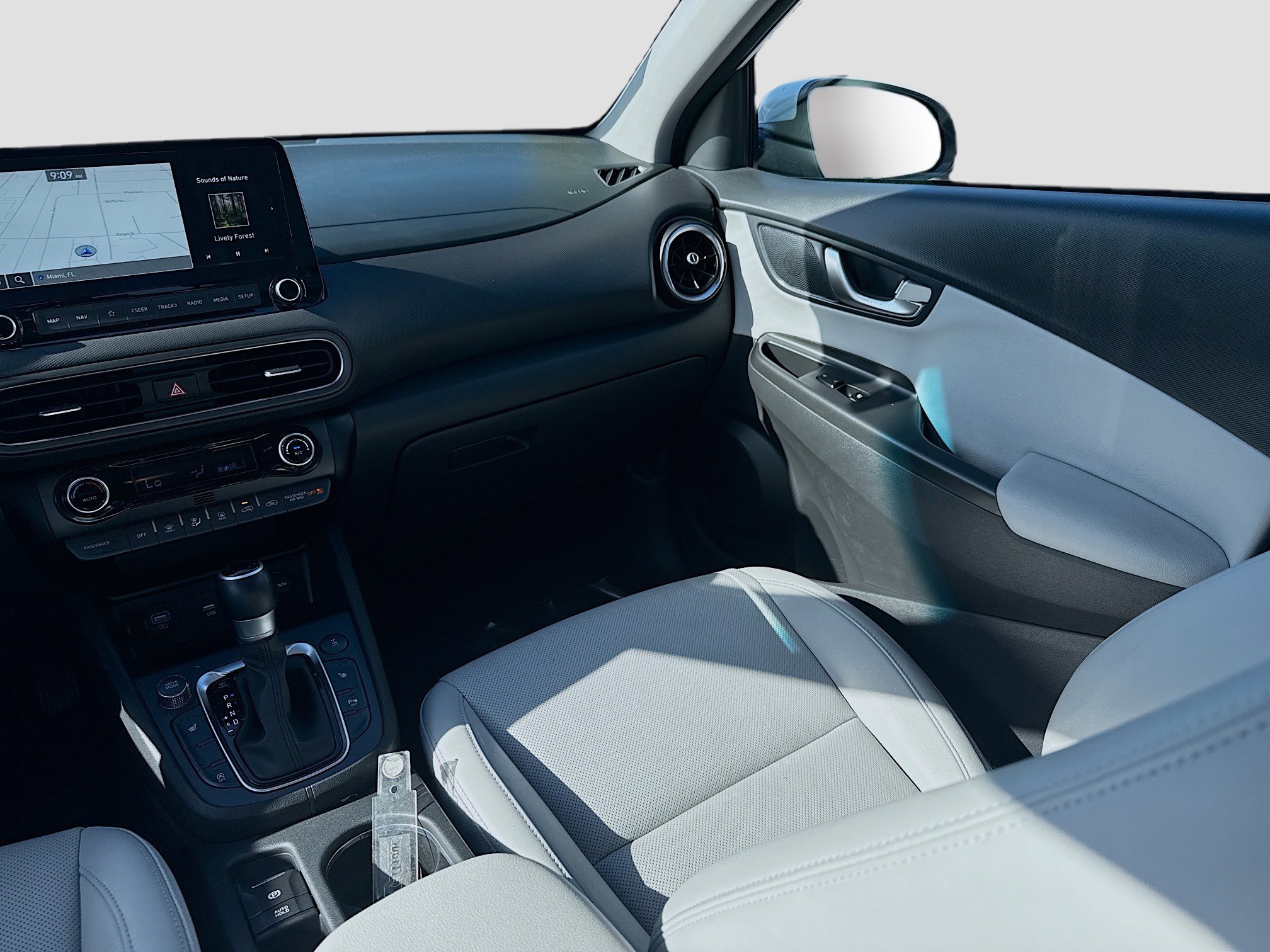 Used 2023 Hyundai Kona Limited w/ Cargo Package image 20