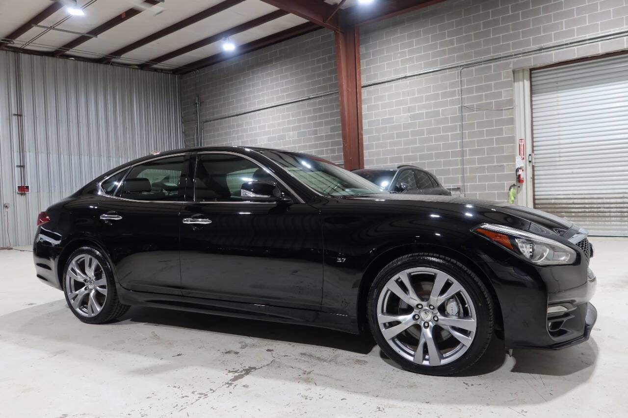 Used 2015 INFINITI Q70 3.7 w/ Sport Package RWD image 7