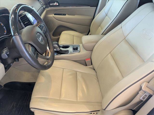 Used 2019 Jeep Grand Cherokee Overland AWD/4WD image 16