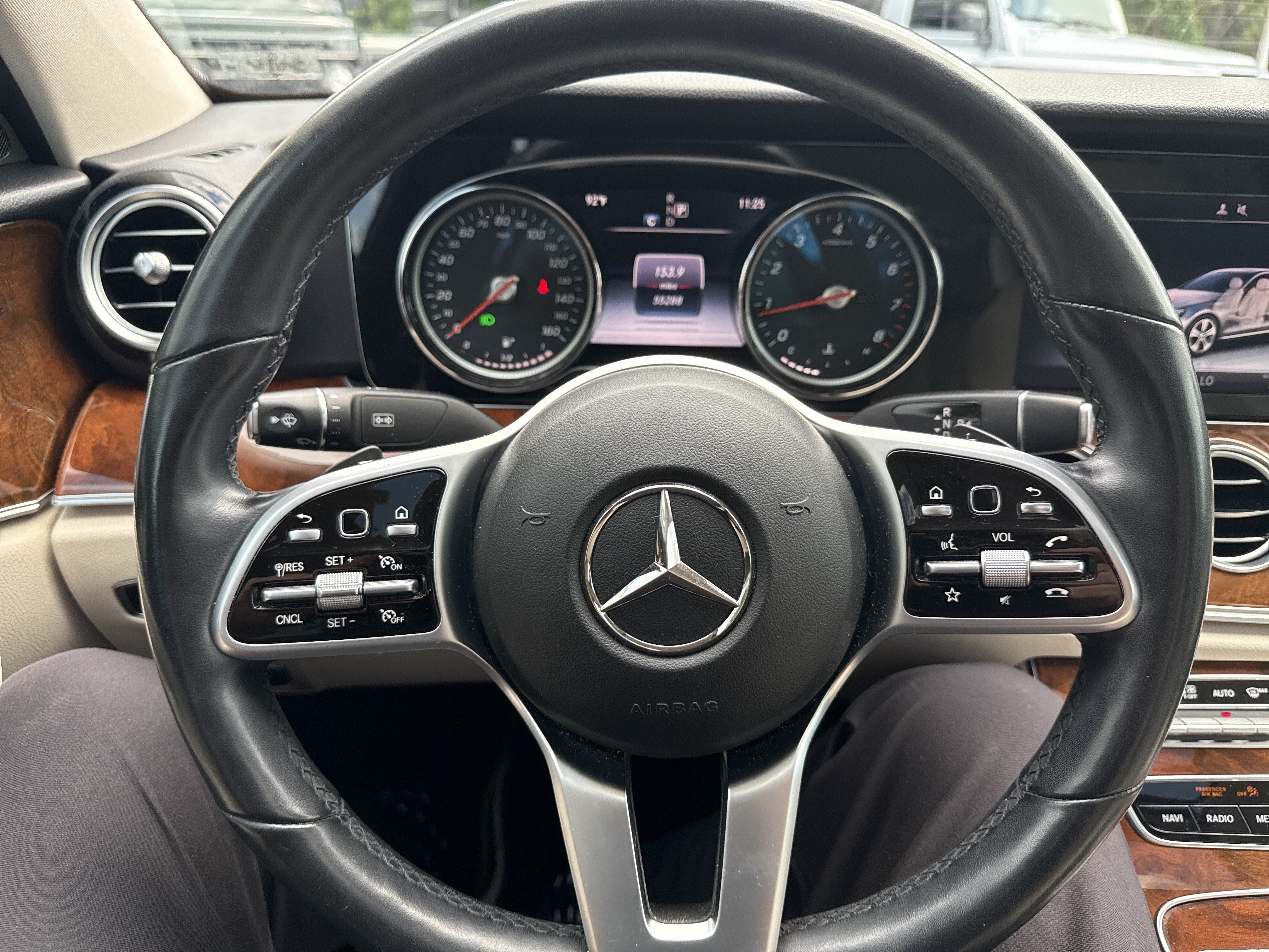 Used 2019 Mercedes-Benz E 300 4MATIC image 15
