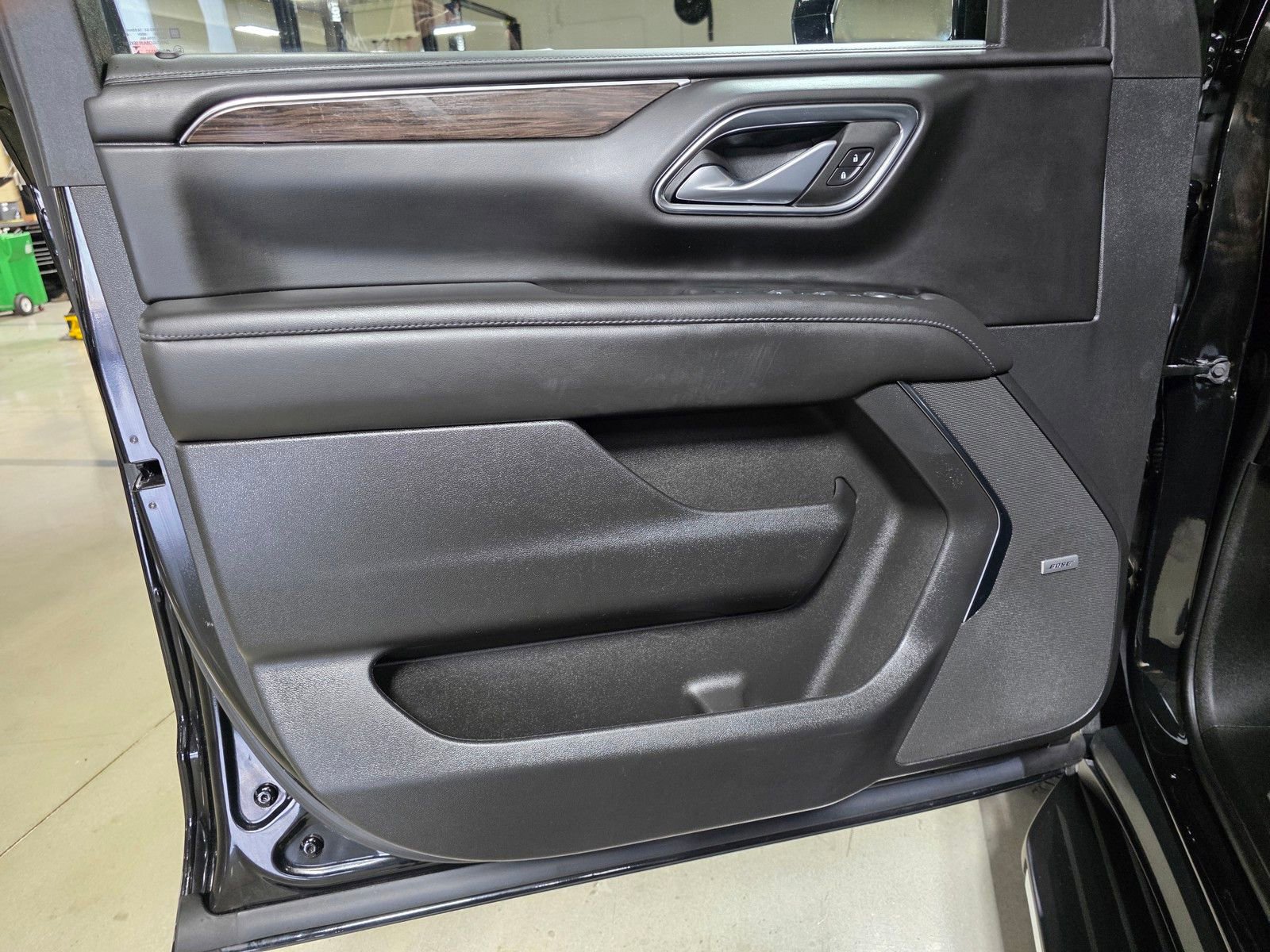 Used 2022 Chevrolet Tahoe LT w/ Luxury Package image 22