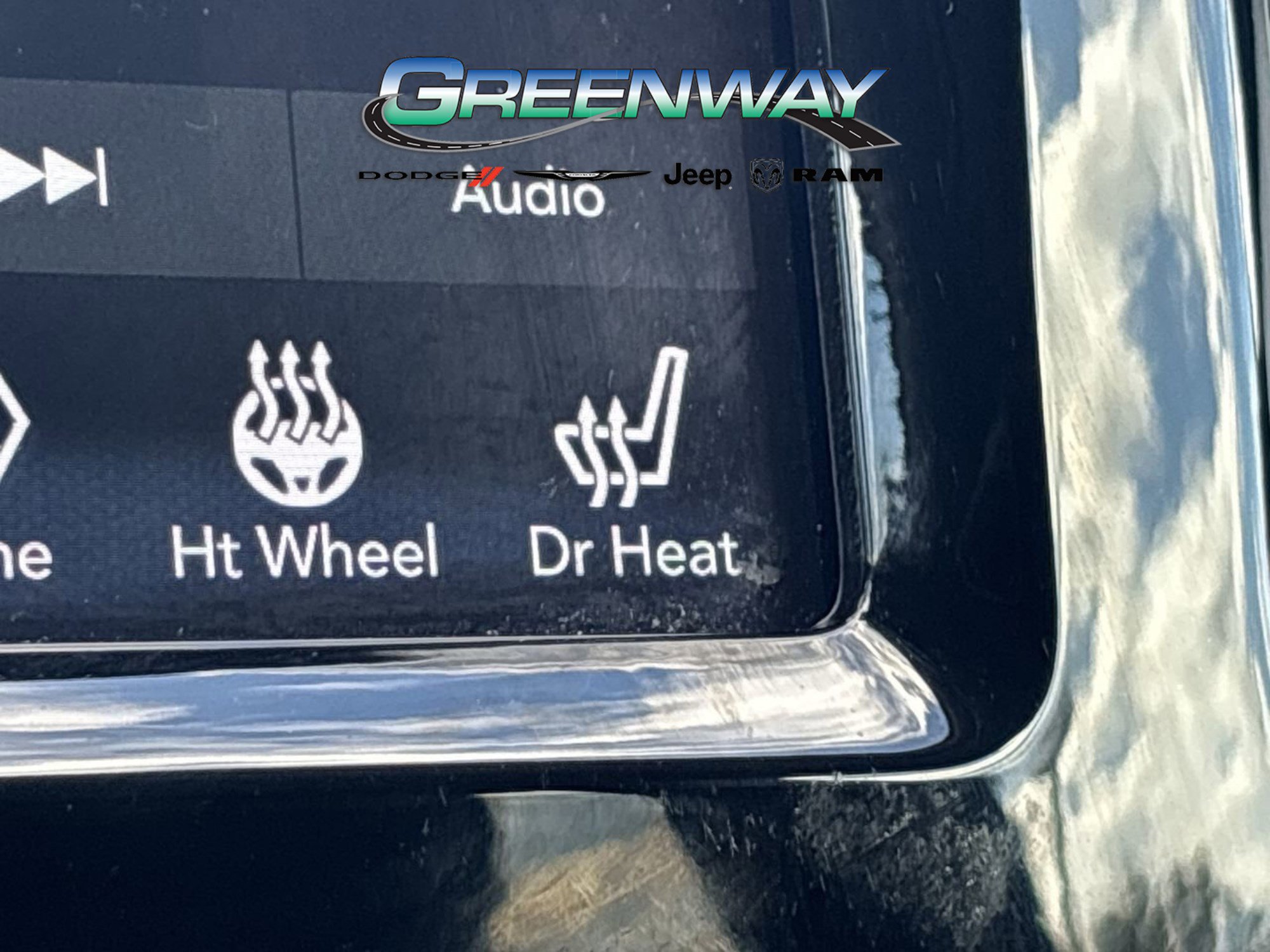 Used 2020 Jeep Cherokee Limited image 33