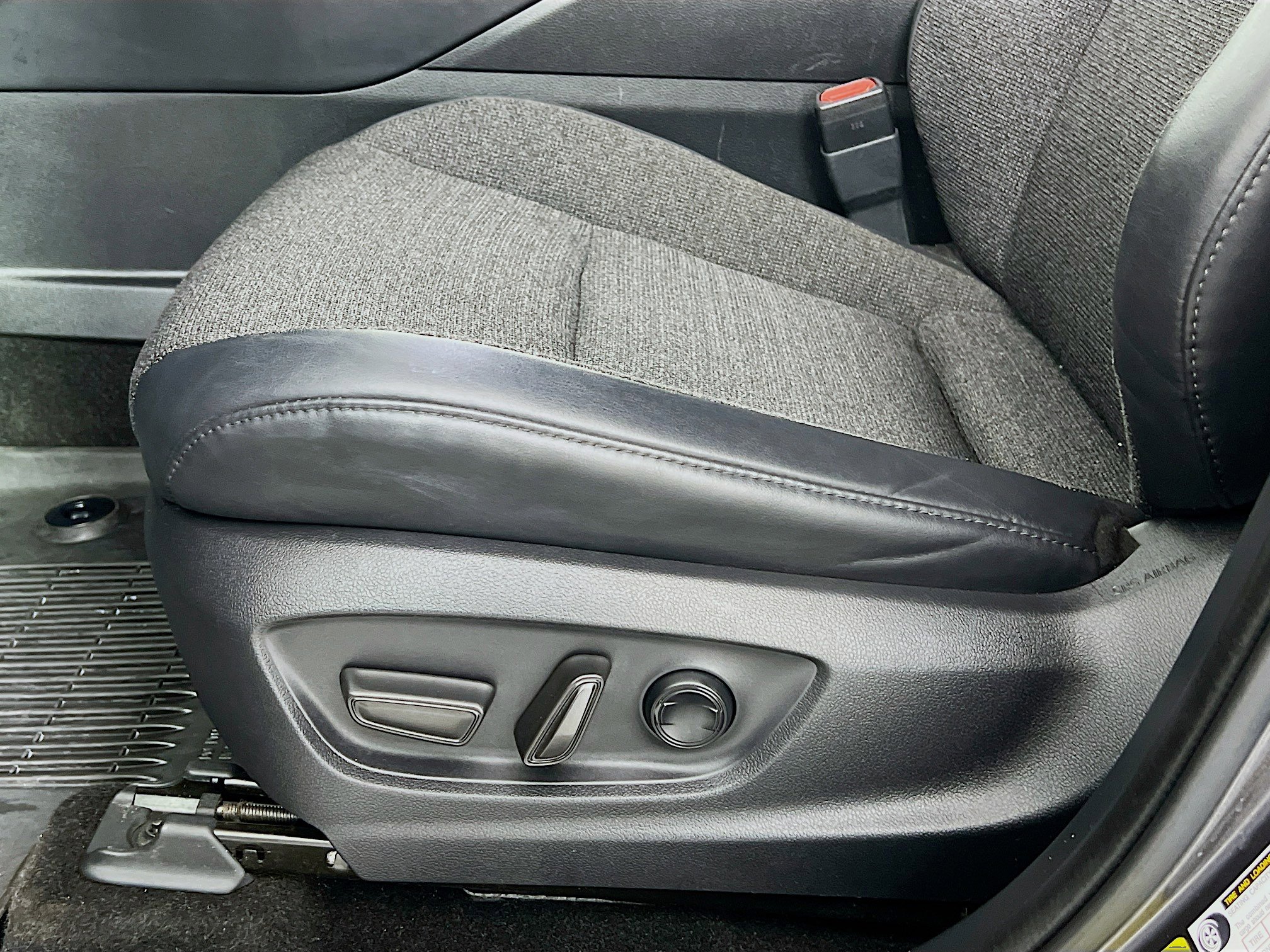 Used 2023 Toyota Crown AWD/4WD image 18