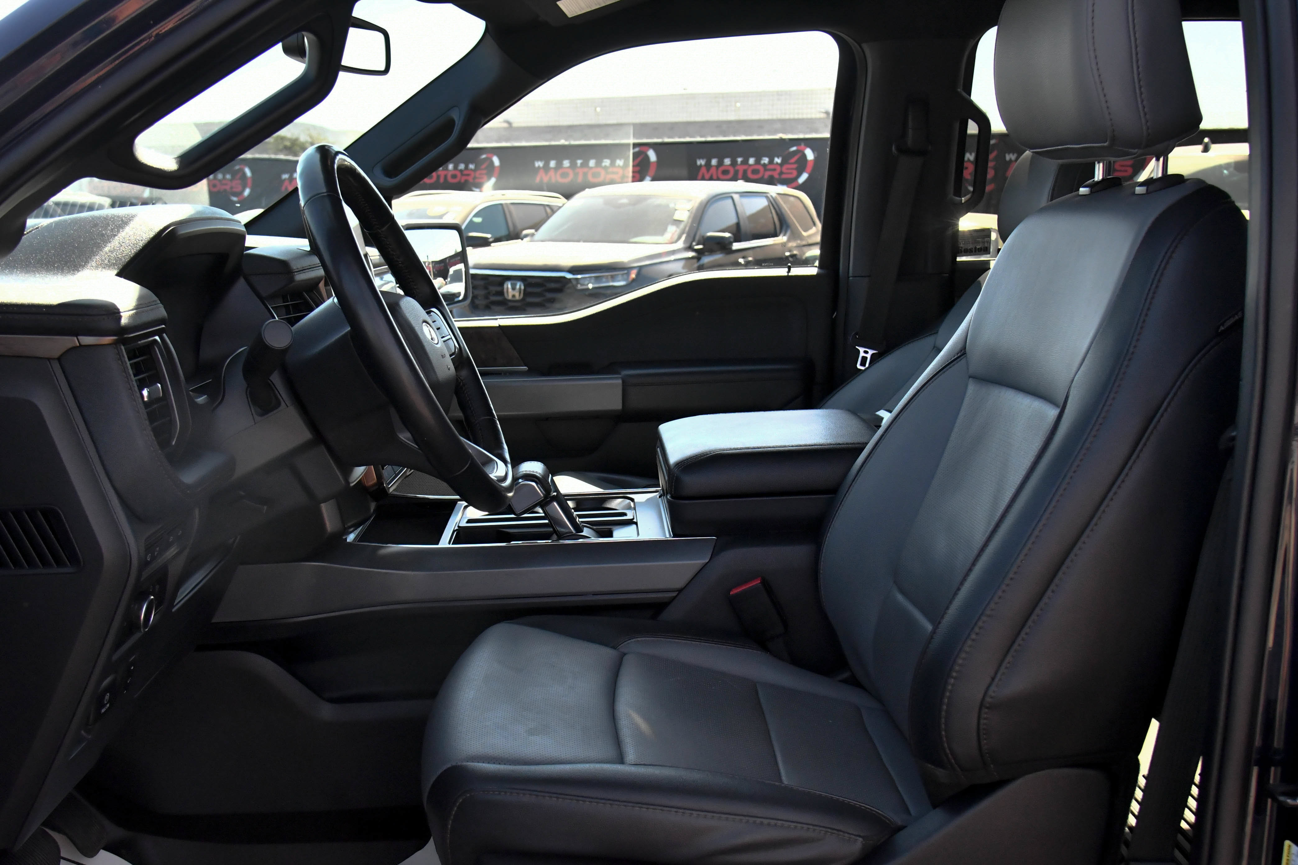 Used 2022 Ford F150 Lightning Lariat AWD/4WD image 19