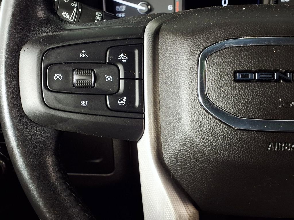 Used 2021 GMC Yukon Denali w/ Denali Premium Package image 20