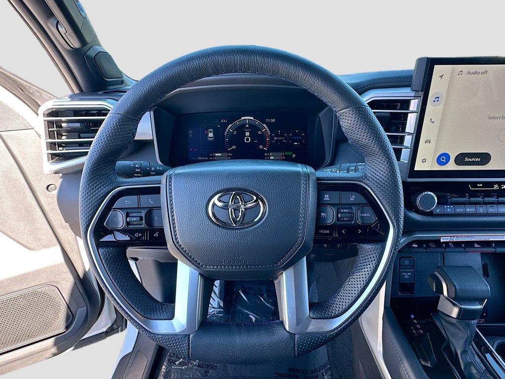 Used 2025 Toyota Sequoia Platinum image 11