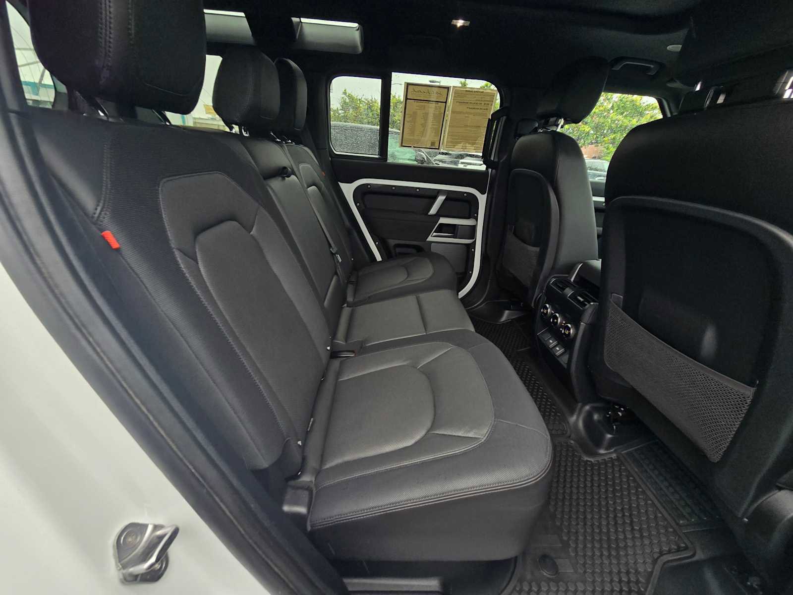 Used 2023 Land Rover Defender 110 X-Dynamic SE AWD/4WD image 14