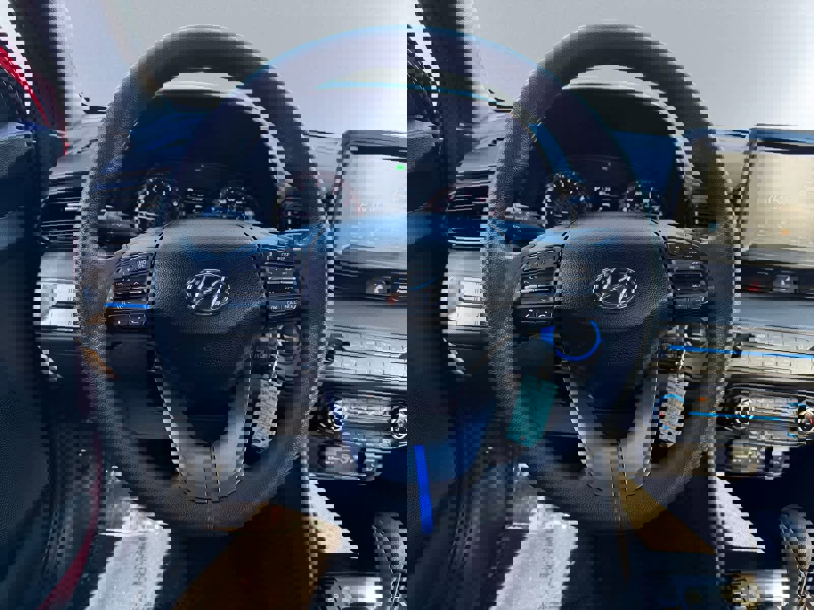 Used 2020 Hyundai Veloster 2.0 image 17