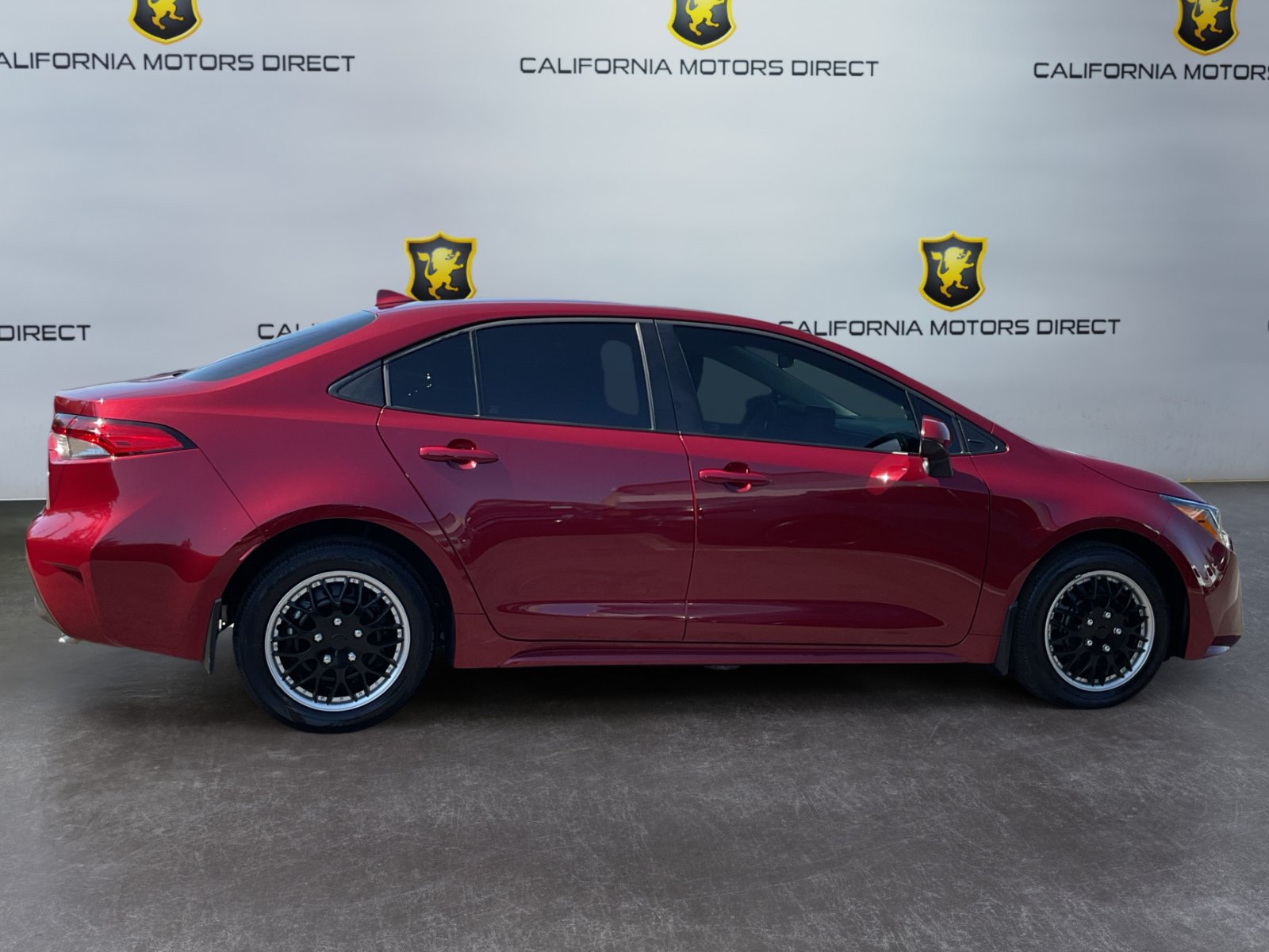 Used 2026 Toyota Corolla LE FWD image 4