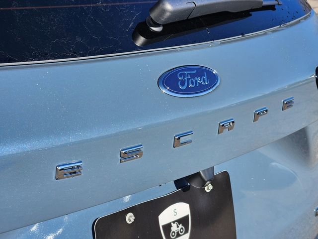New 2026 Ford Escape SE w/ Class II Trailer Tow Package image 16
