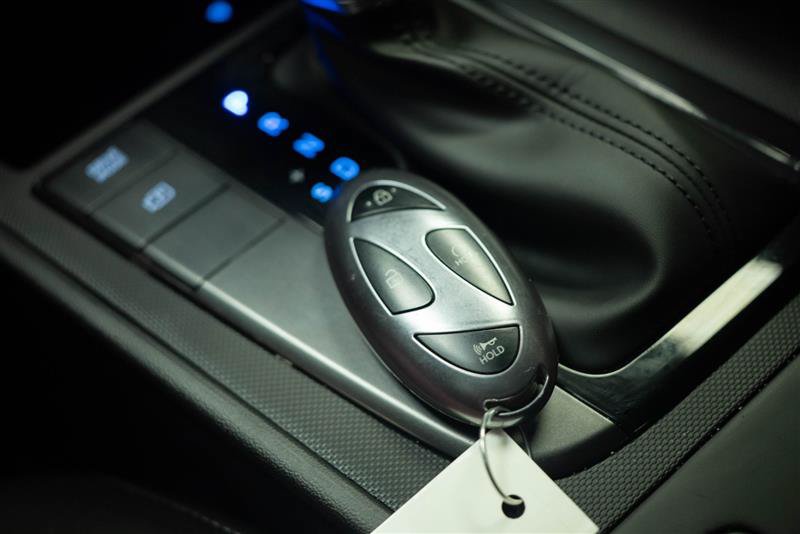 Used 2025 Hyundai Elantra Sport FWD image 21