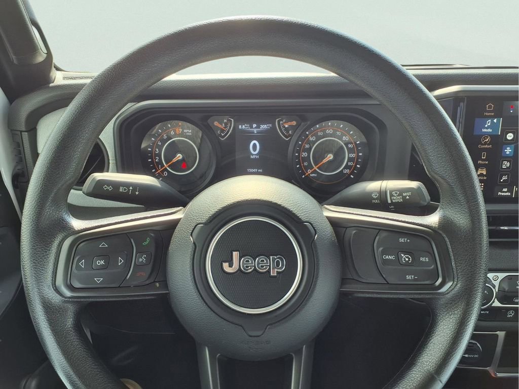Used 2024 Jeep Gladiator Sport AWD/4WD image 16