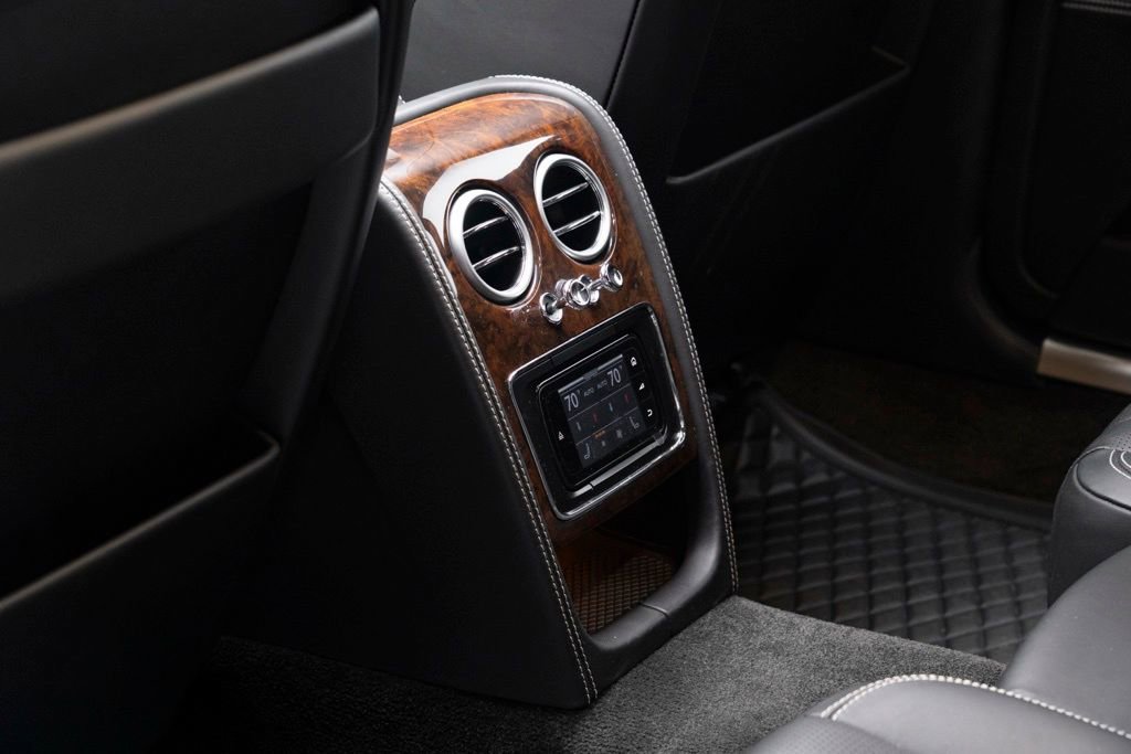 Used 2014 Bentley Flying Spur W12 image 57