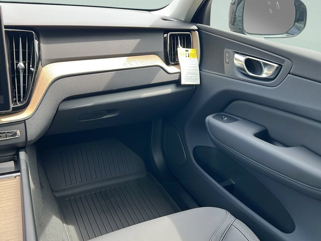New 2026 Volvo XC60 B5 Plus AWD/4WD image 12