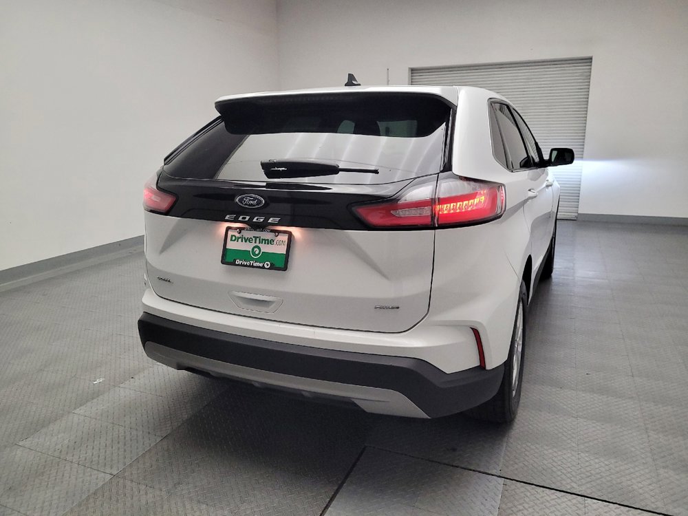 Used 2024 Ford Edge SEL image 7