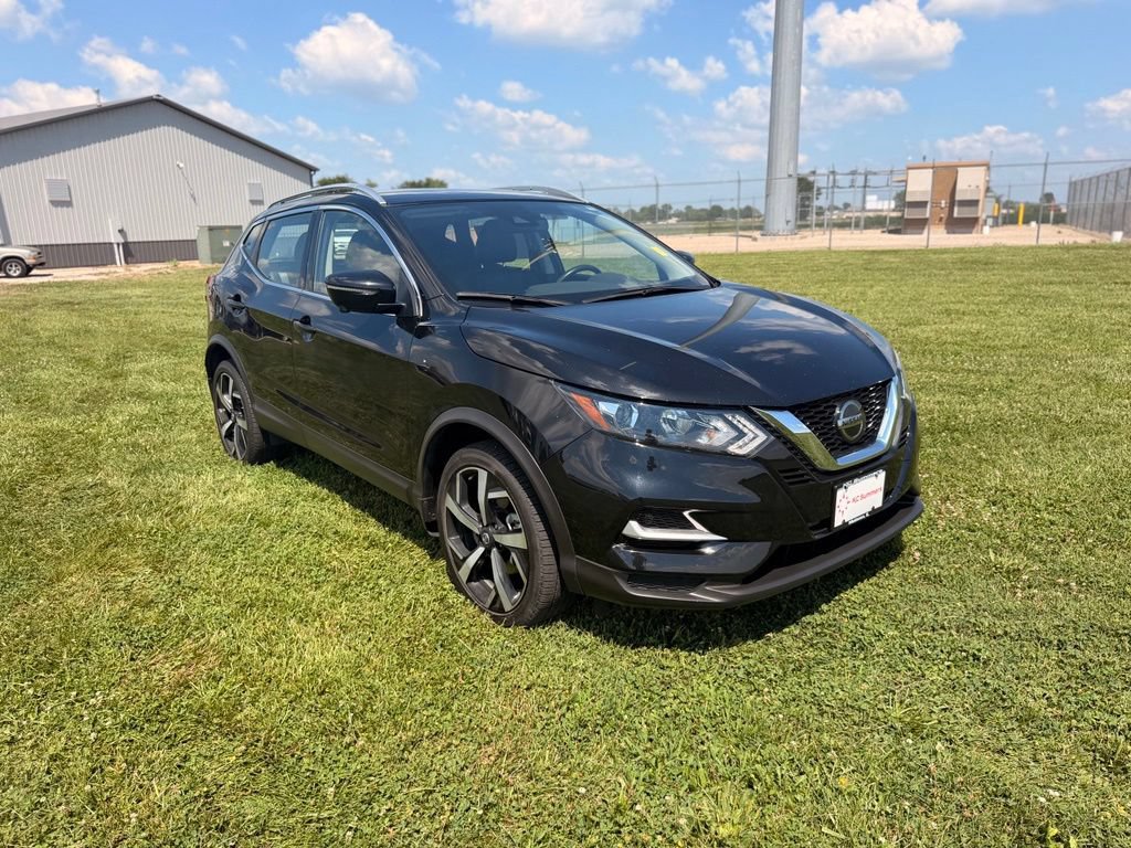 Certified 2022 Nissan Rogue Sport SL AWD/4WD image 3