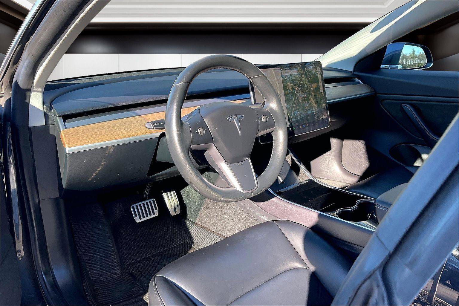 Used 2019 Tesla Model 3 Long Range image 13