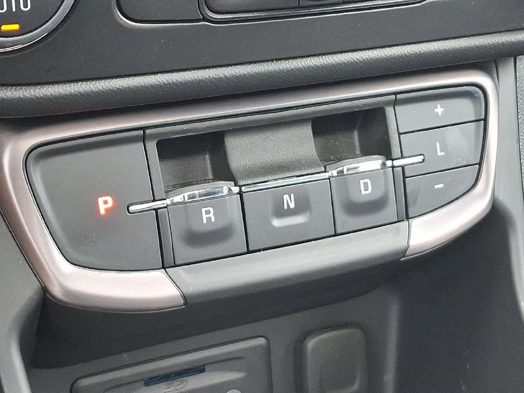 Certified 2022 GMC Terrain AT4 AWD/4WD image 16