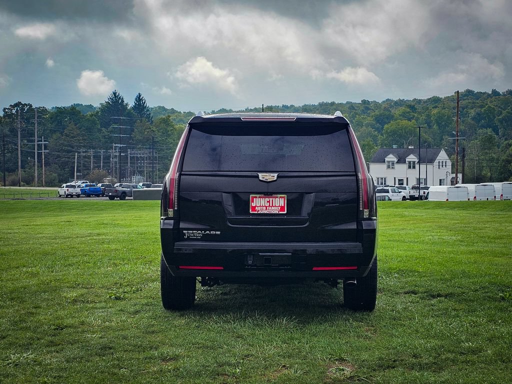 Used 2020 Cadillac Escalade Luxury w/ Escalade Sport Edition RWD image 4