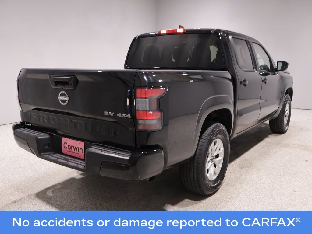 Used 2024 Nissan Frontier SV image 2