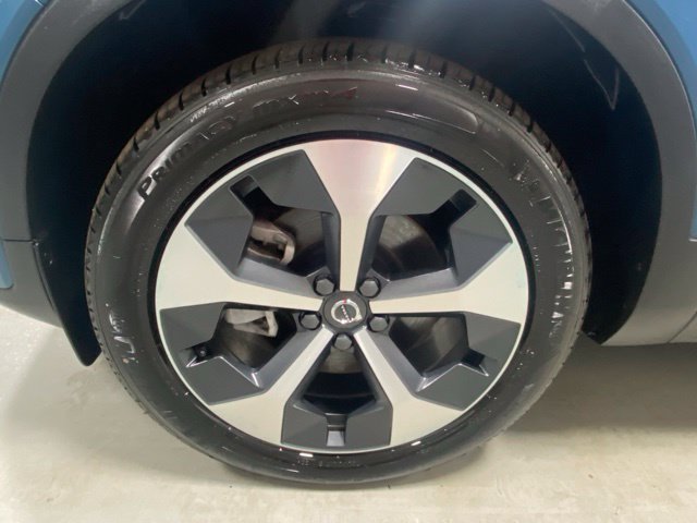 Used 2025 Volvo XC40 B5 Plus w/ Climate Package AWD/4WD image 5