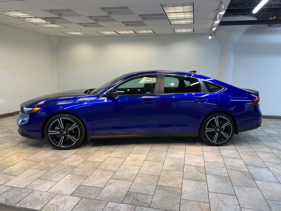 Used 2024 Honda Accord Sport image 4