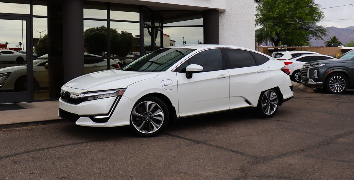 Used 2018 Honda Clarity Plug-In Hybrid image 3