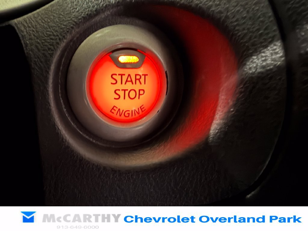 Used 2011 Nissan Juke SV FWD image 17