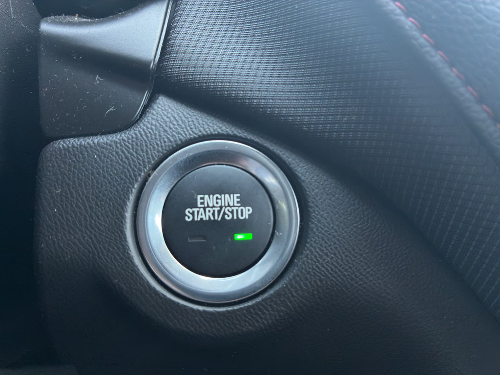 Used 2023 Chevrolet Equinox RS FWD image 28