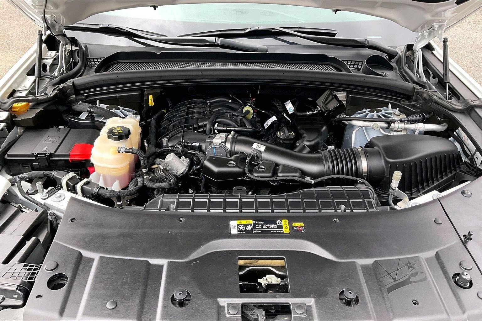Certified 2025 Jeep Grand Cherokee Limited AWD/4WD image 9