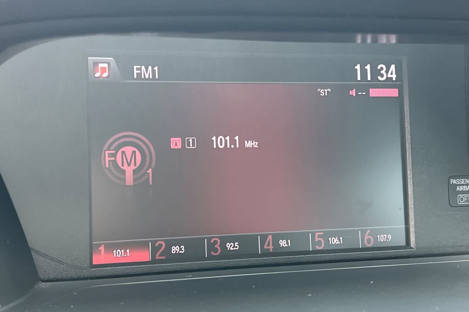 Used 2017 Honda Accord Sport image 19
