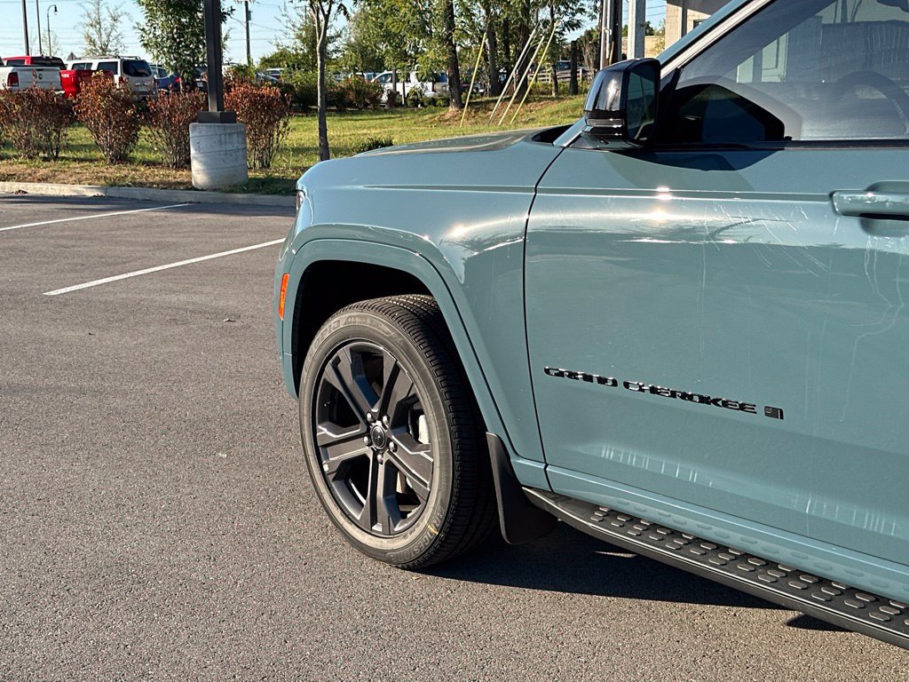 New 2027 Jeep Grand Cherokee L Limited AWD/4WD image 42
