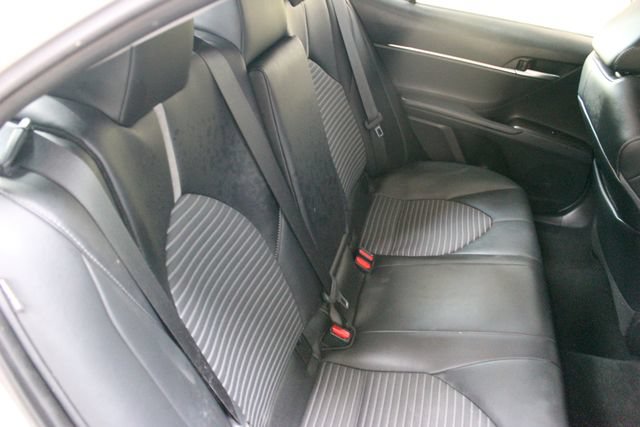 Used 2021 Toyota Camry SE FWD image 8