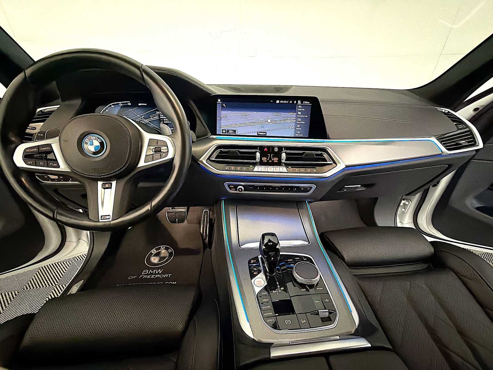 Used 2023 BMW X5 xDrive45e w/ M Sport Package AWD/4WD image 16