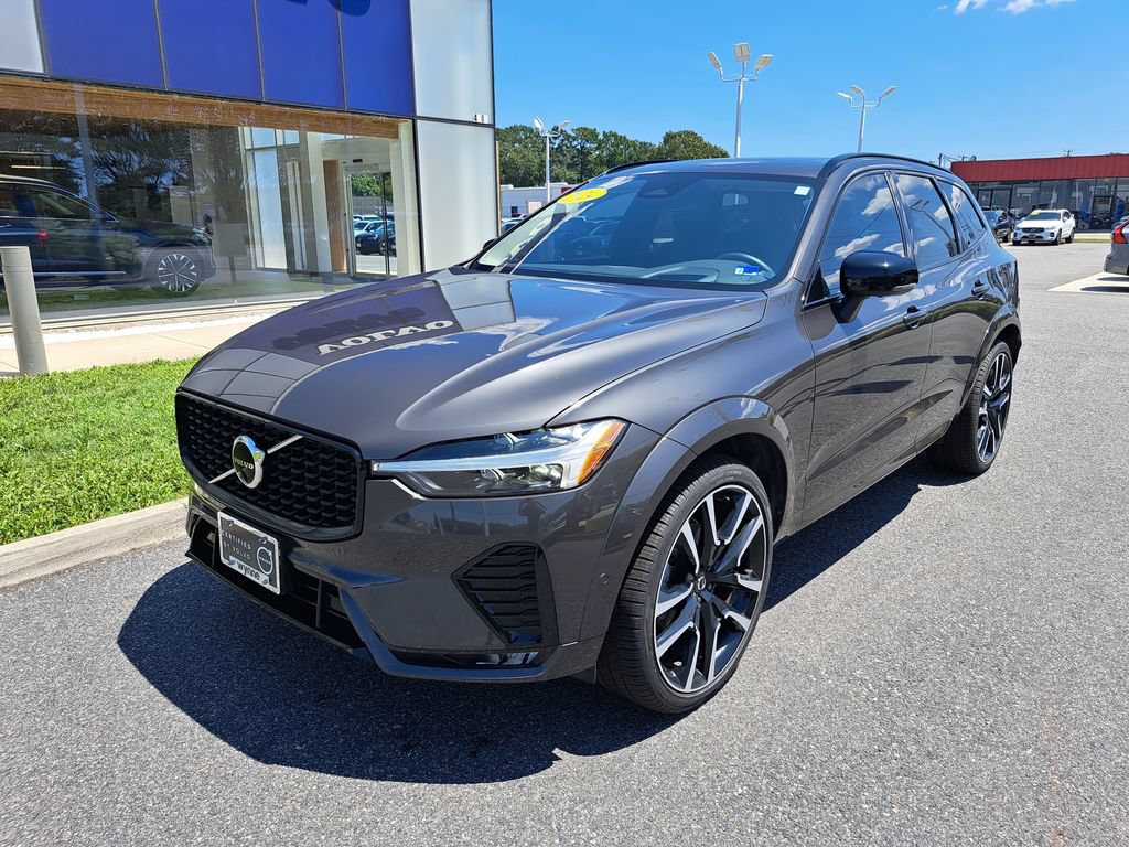 Used 2024 Volvo XC60 B5 Ultimate AWD/4WD image 2