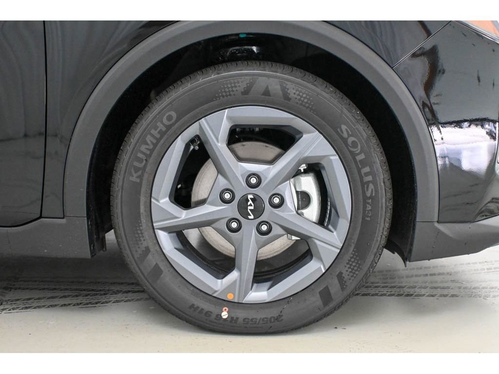 New 2025 Kia K4 image 8