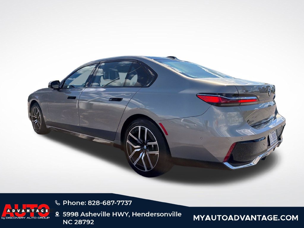 Used 2025 BMW 740i xDrive AWD/4WD image 5