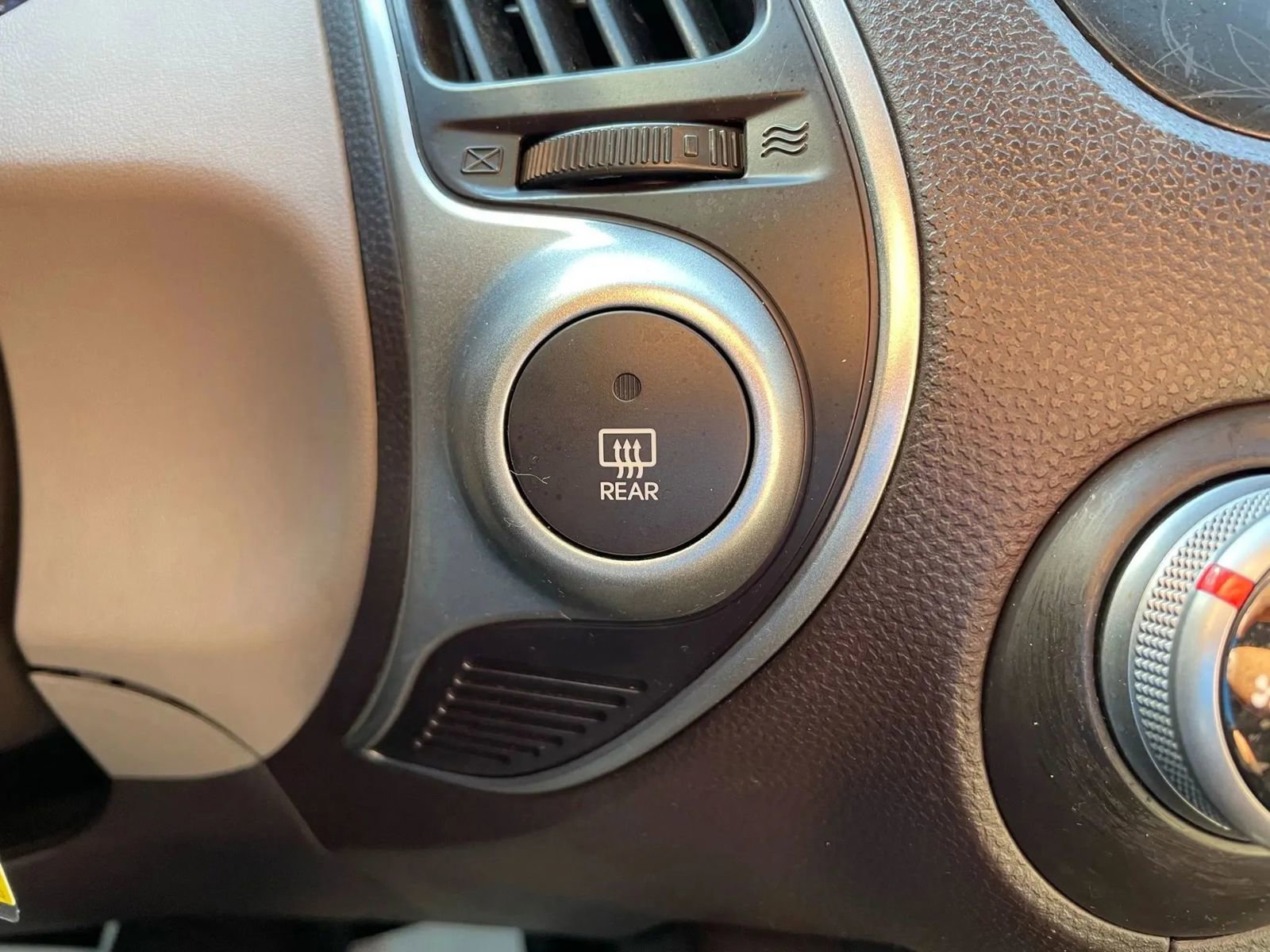 Used 2013 Hyundai Tucson GLS image 43