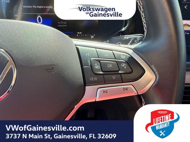 Certified 2024 Volkswagen Taos SE image 24