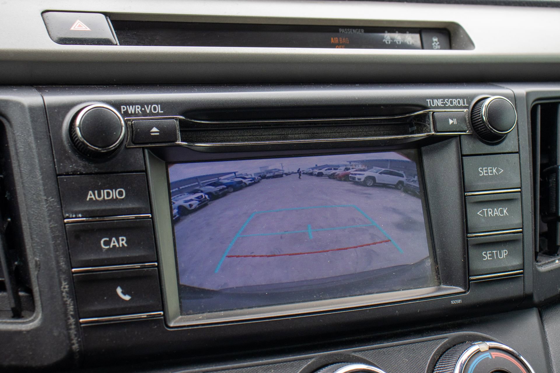 Used 2018 Toyota RAV4 LE image 29