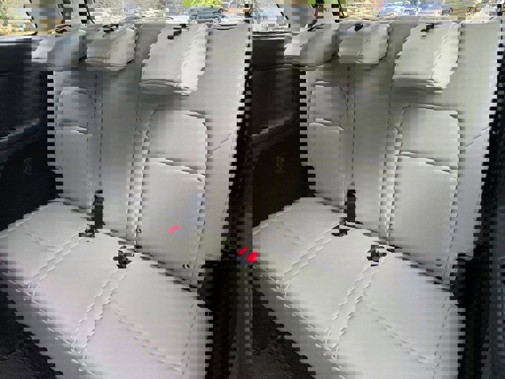 New 2026 Nissan Pathfinder SL image 13