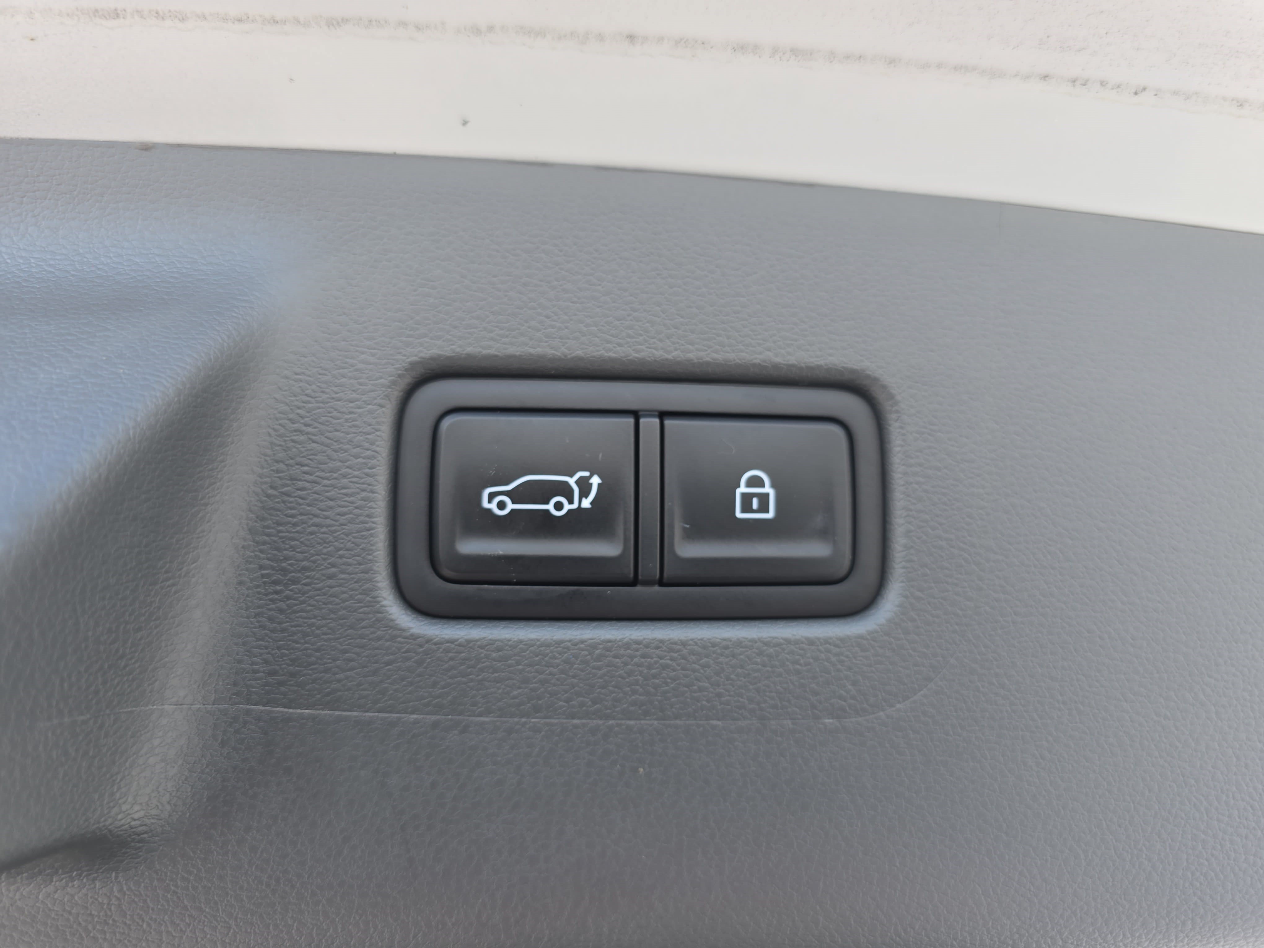 Used 2024 Hyundai Santa Fe SEL FWD image 13