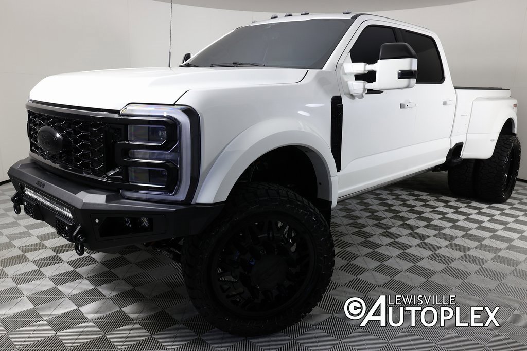 Used 2025 Ford F450 Platinum w/ FX4 Off-Road Package image 14