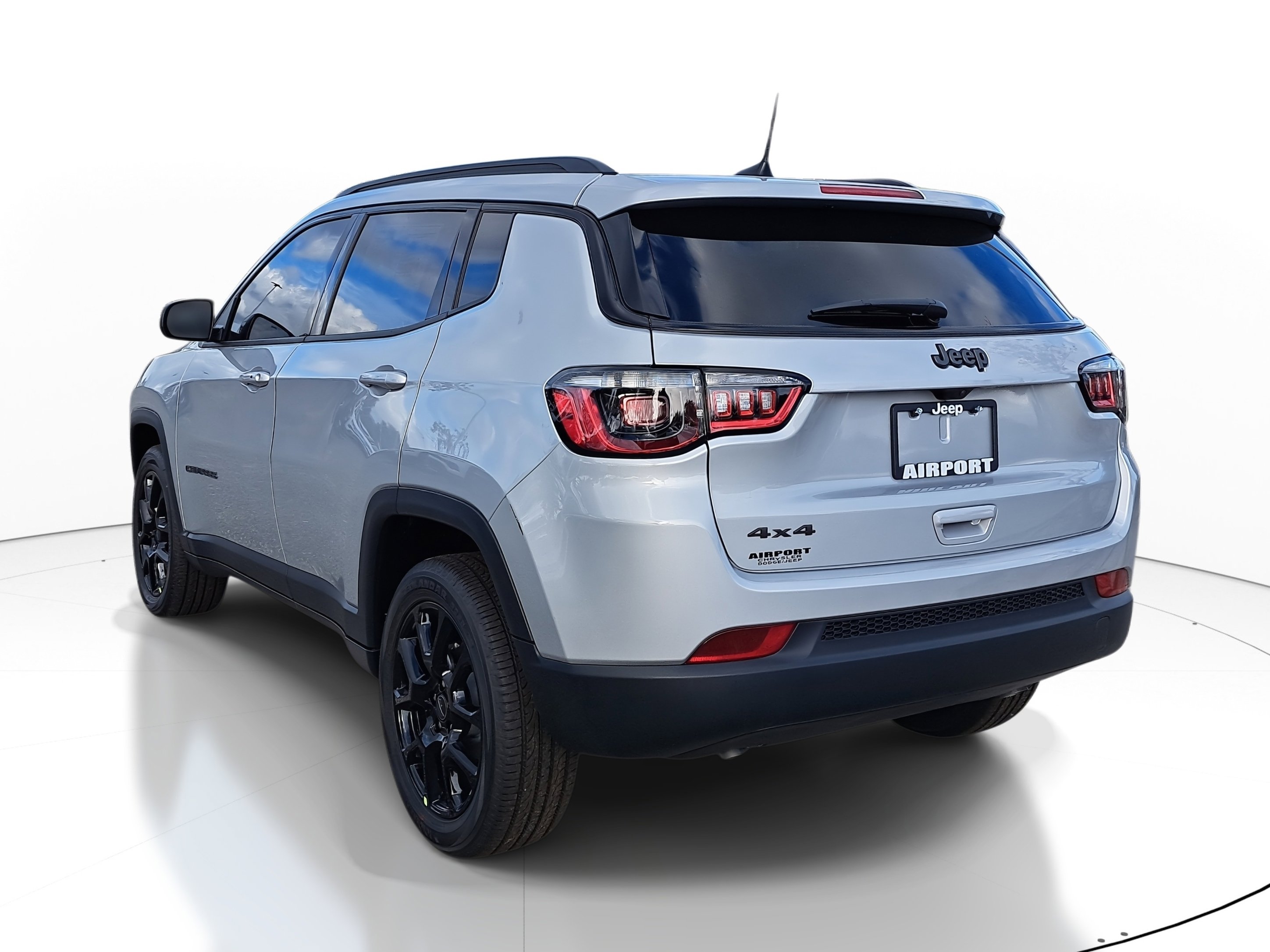 New 2026 Jeep Compass Latitude image 3
