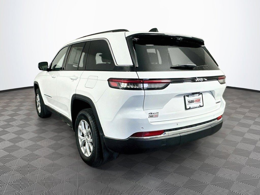 Used 2023 Jeep Grand Cherokee Limited w/ Luxury Tech Group II AWD/4WD image 6